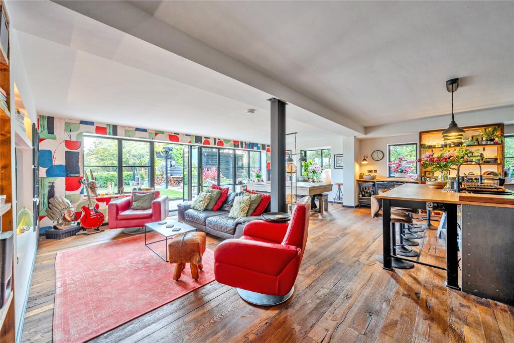 House in Guildford - View 5