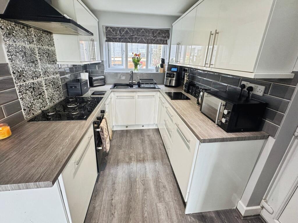 Aviemore Crescent, Birmingham, B43 photo 5