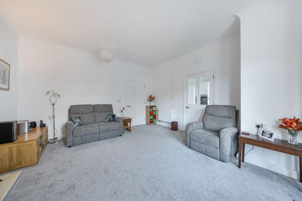 Apartment in Preston - View 4