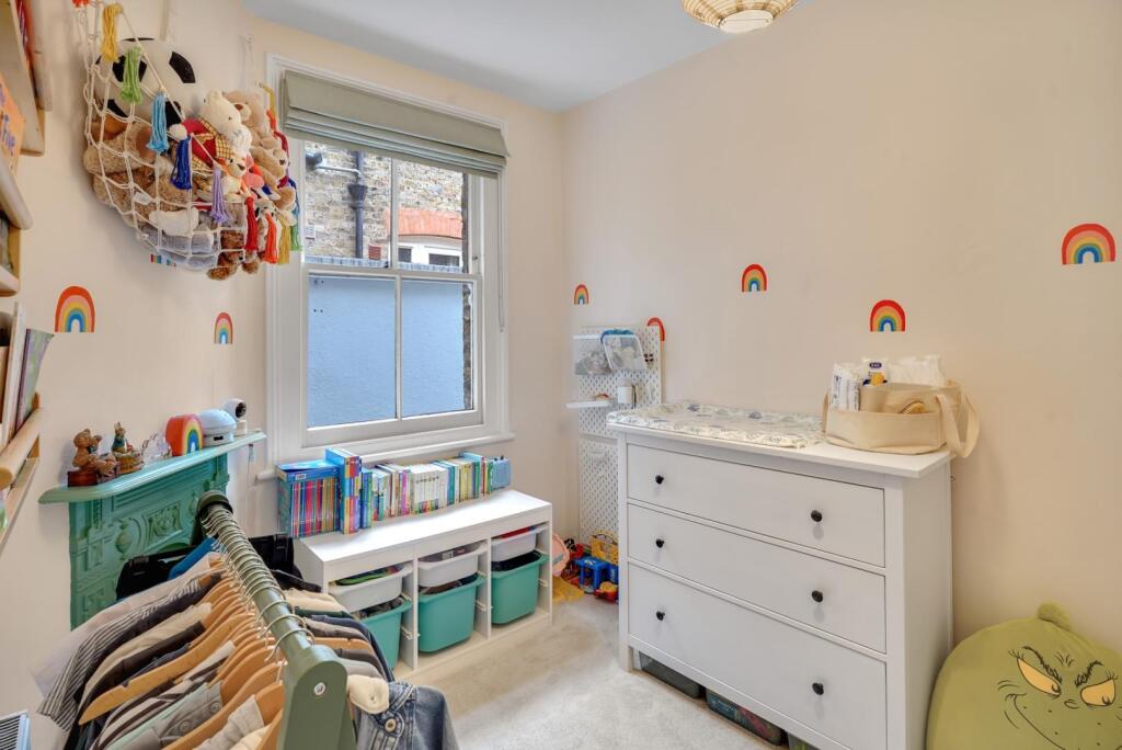 Apartment in London - View 5