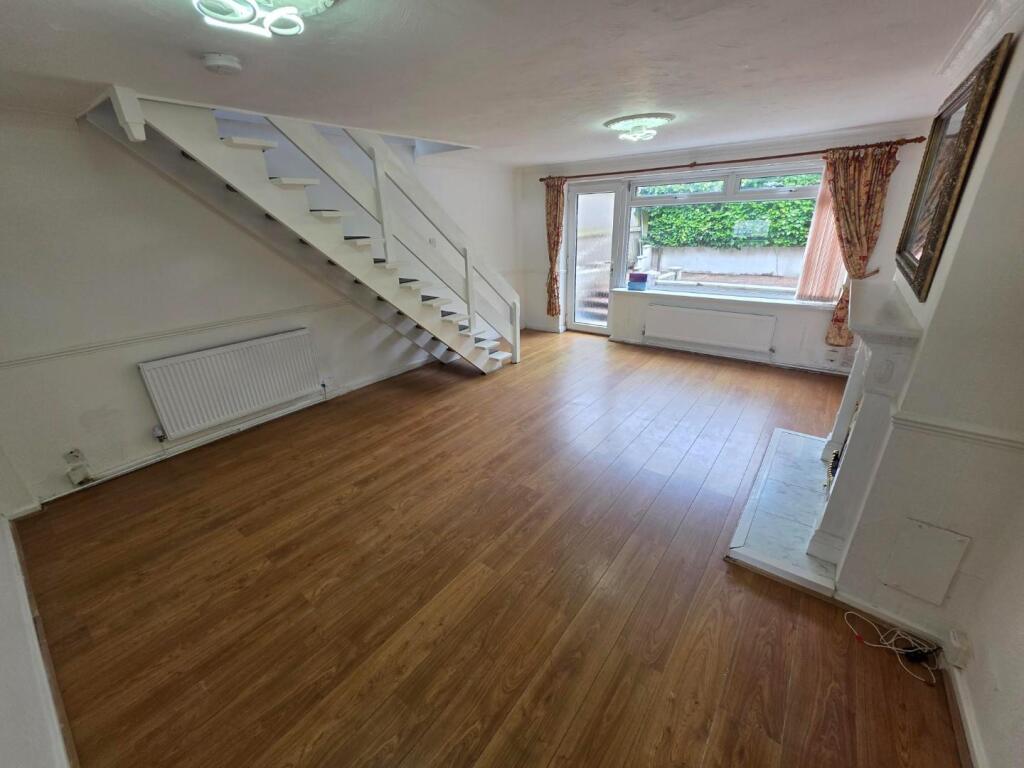 House in Llandough - View 3