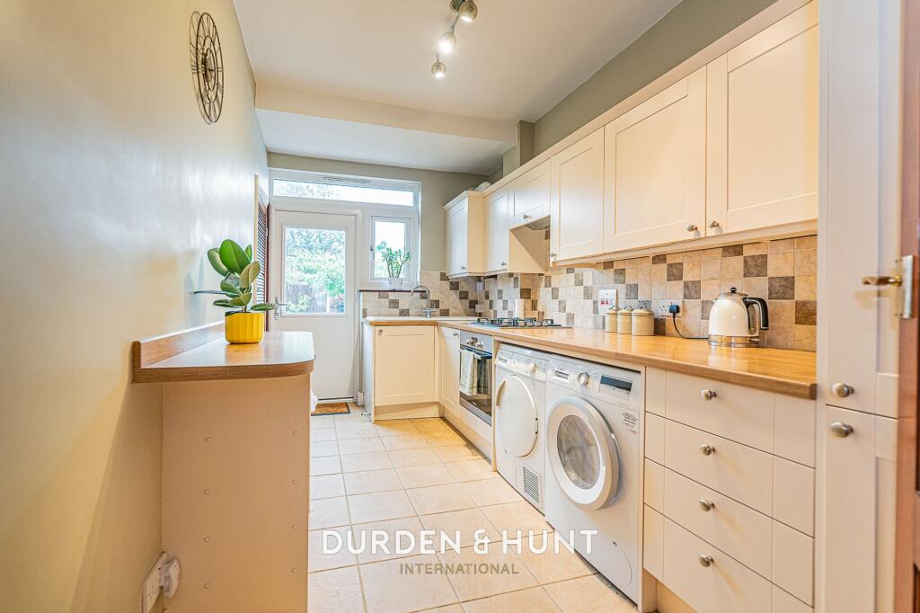 House in Southend-on-Sea - View 4