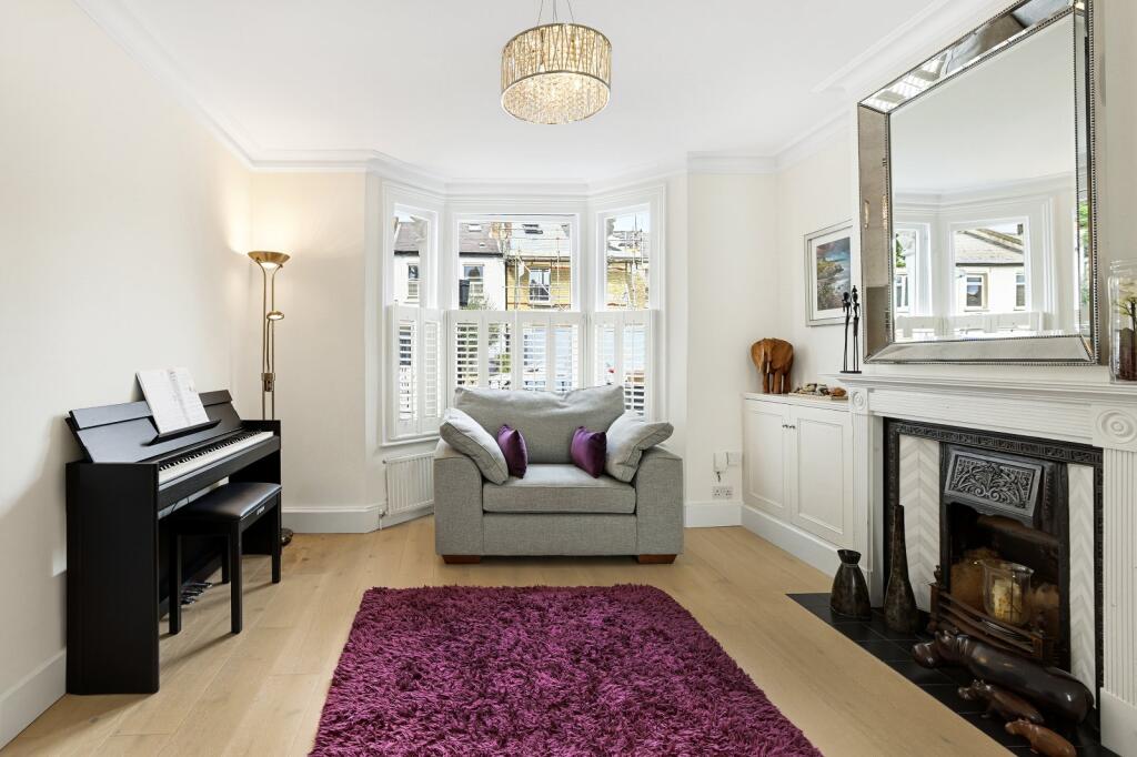 House in London - View 3
