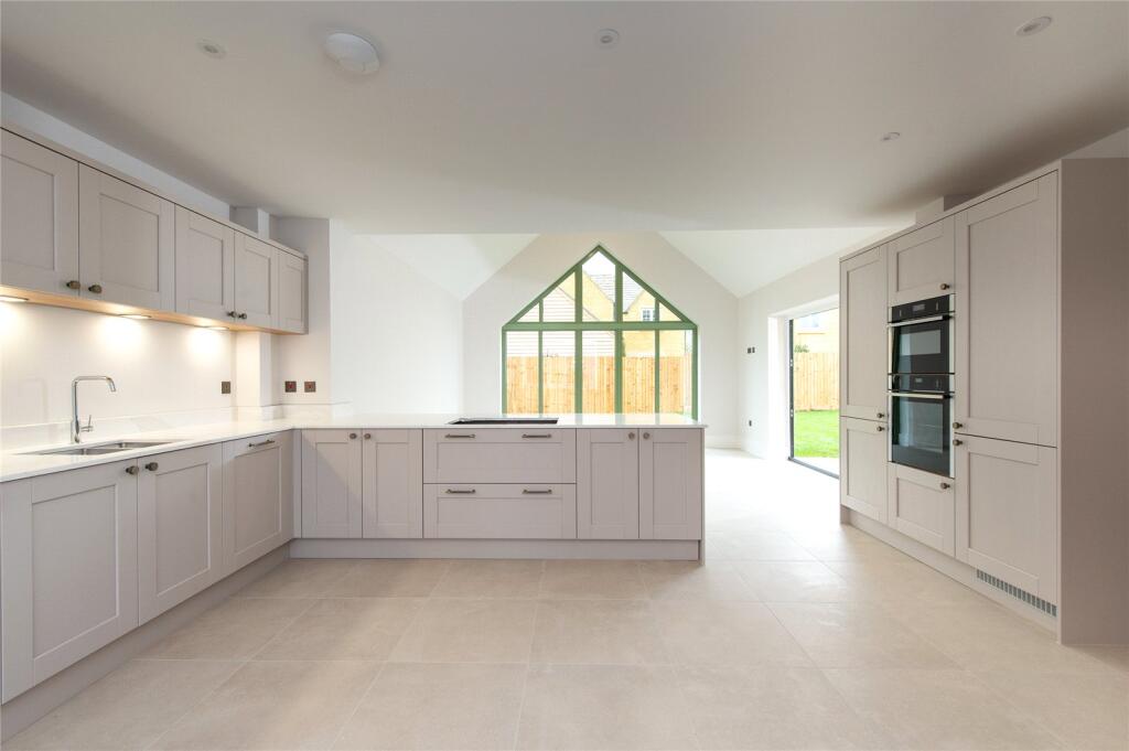 250 Ellenbrook, Stow Road, Moreton-In-Marsh, Gloucestershire, GL56 photo 2