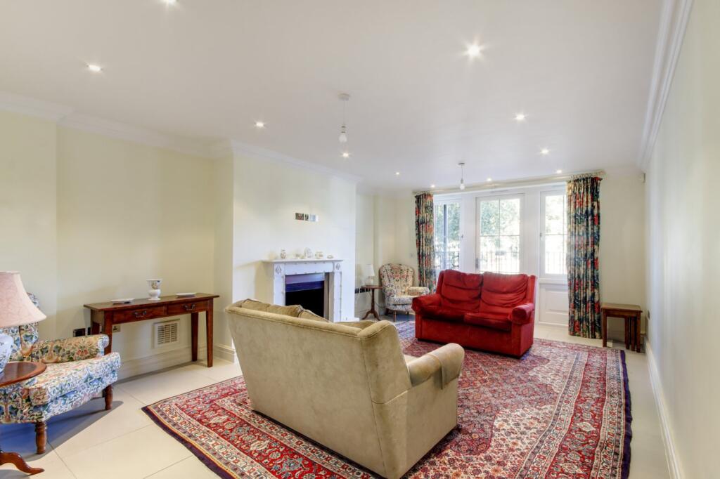 Apartment in Sevenoaks - View 5