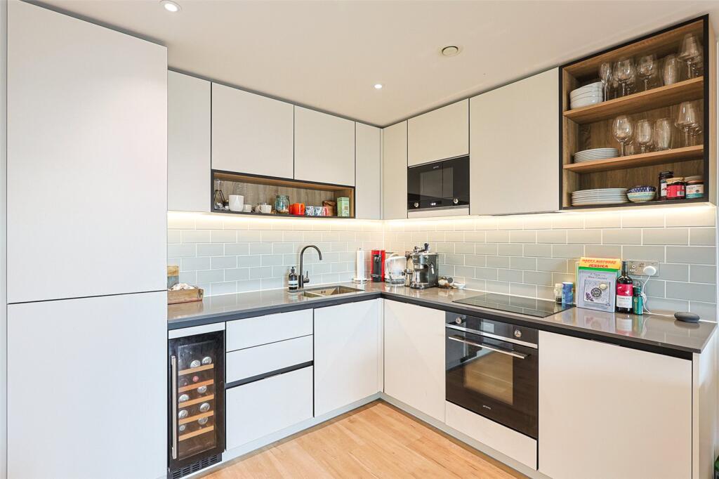 Apartment in London - More