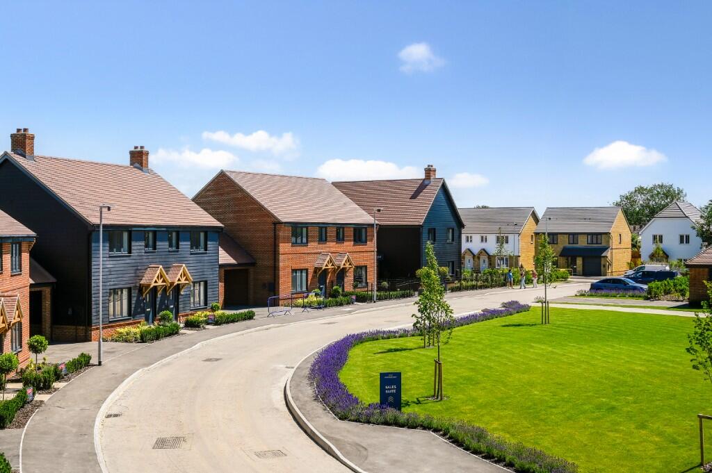 Main image of property: Grovehurst Road,
Sittingbourne,
Kent,
ME98RB