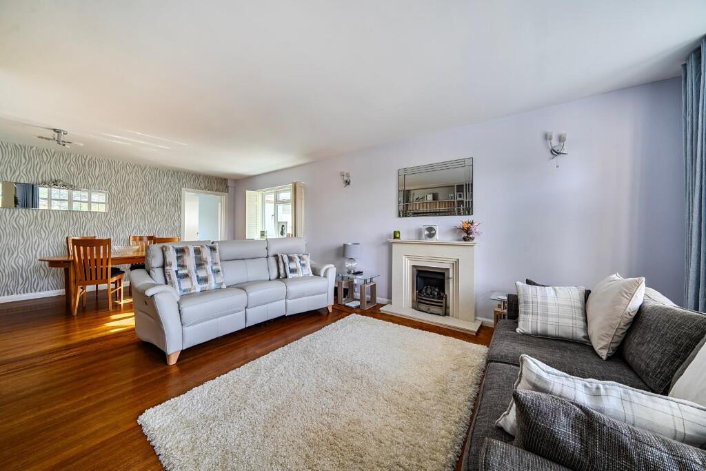 House in Havant, Stoke - View 4