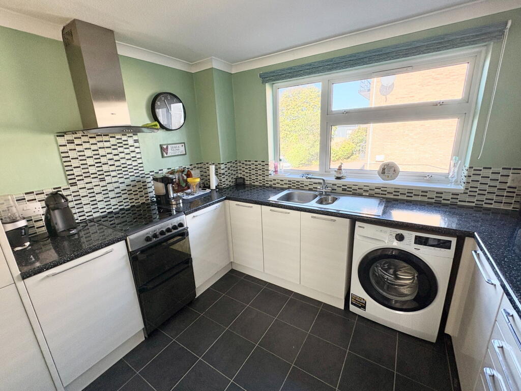 Ashurst Court, Tower Close, Alverstoke, Gosport, PO12 2TZ photo 4
