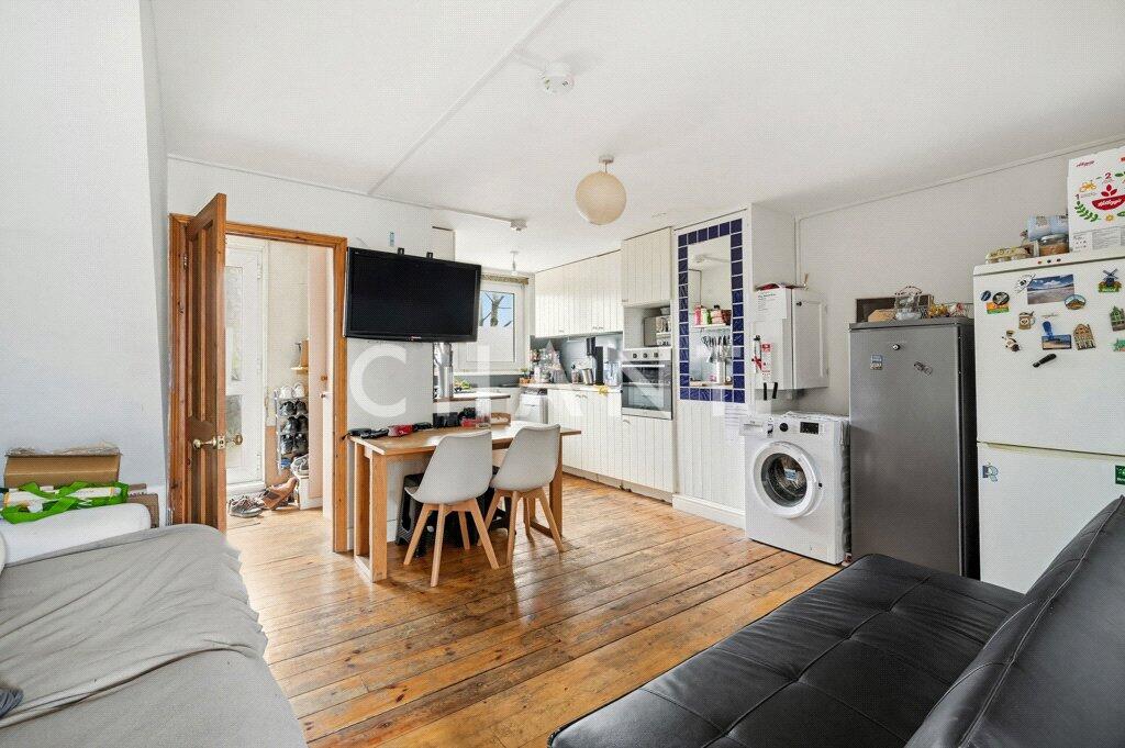 Mayford, Oakley Square, Camden, London photo 2