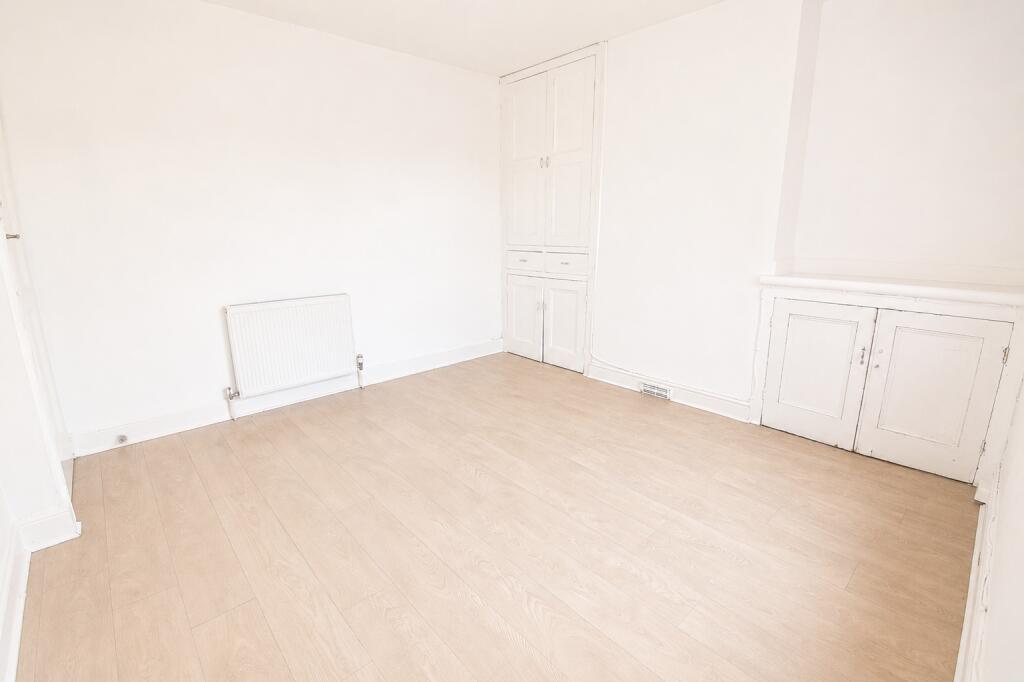 House in Northampton - View 5