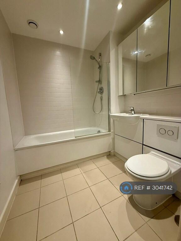Apartment in Dartford - More