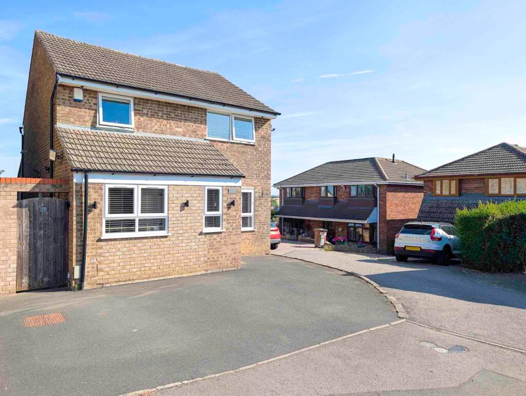 Main image of property: The Greys, Weedon, Northampton, Northamptonshire, NN7