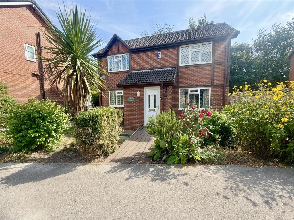 Main image of property: Cromwell Rise, Kippax, Leeds