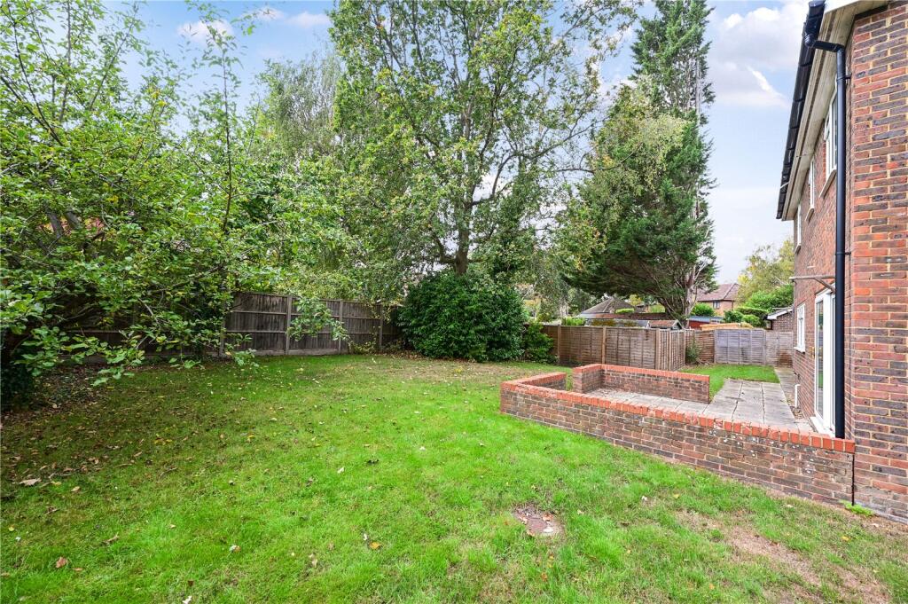 House in Hart, Ancells Farm, Fleet - More