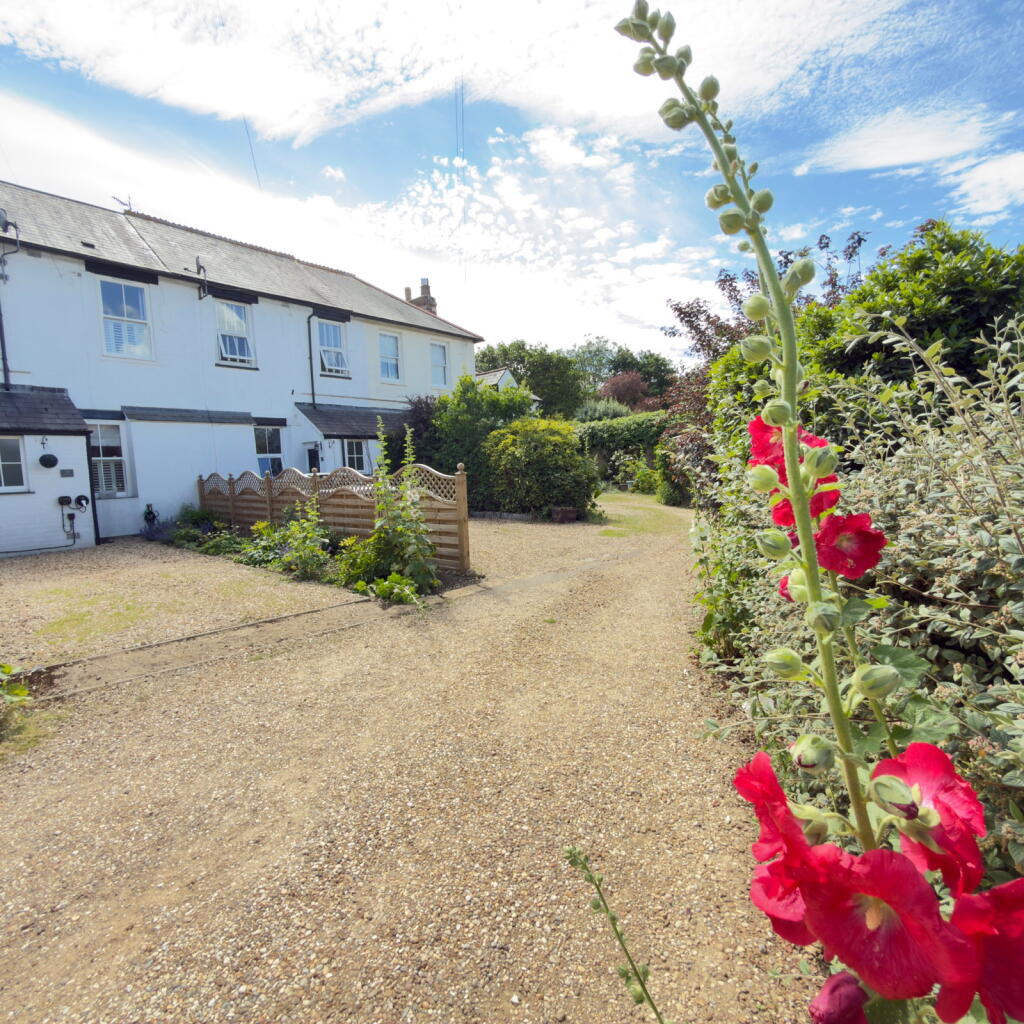 Mount Pleasant, Yardley Gobion, Towcester, NN12 7TL - View 2