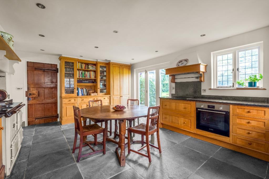 House in Tunbridge Wells, Cranbrook & Sissinghurst - More