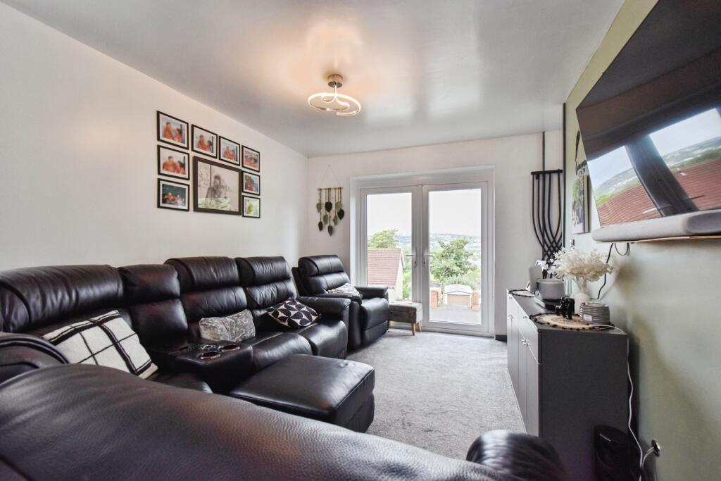 House in Swansea, Llansamlet - View 4