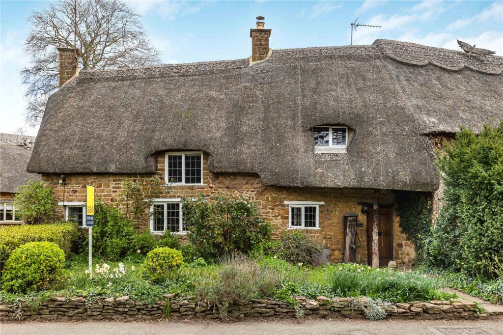 Main image of property: Prints Cottage, Bloxham, Banbury, Oxfordshire, OX15
