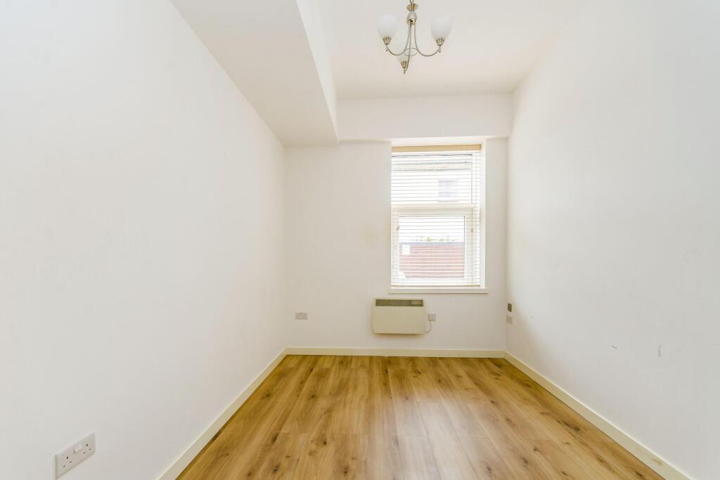 Apartment in Southampton - More