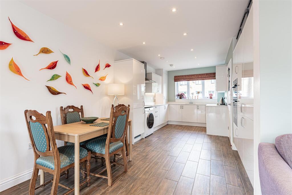 House in Swale, Dunkirk - More