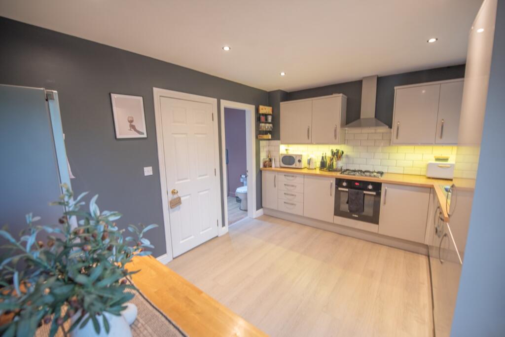 9 The Old Corn Mill, Glusburn BD20 8DW photo 4