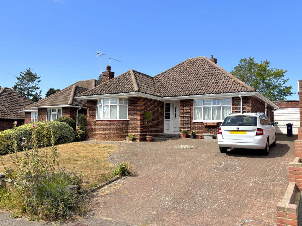 Main image of property: Hawthorn Hill, Letchworth Garden City, SG6