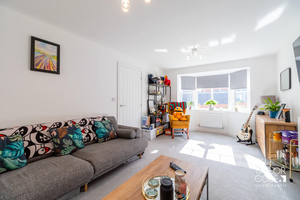 Additional image 5 of Narcissus Close, Tamworth