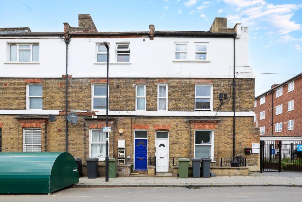 Main image of property: Padfield Road, London, SE5