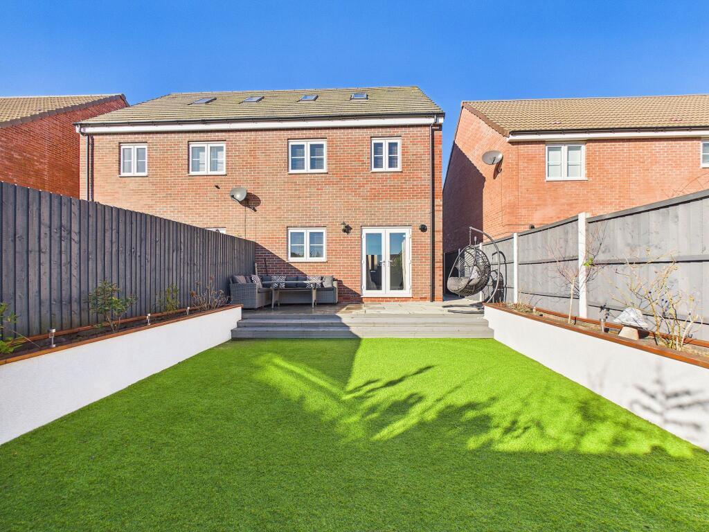 Pippin Way, Hatfield, DN7 photo 3