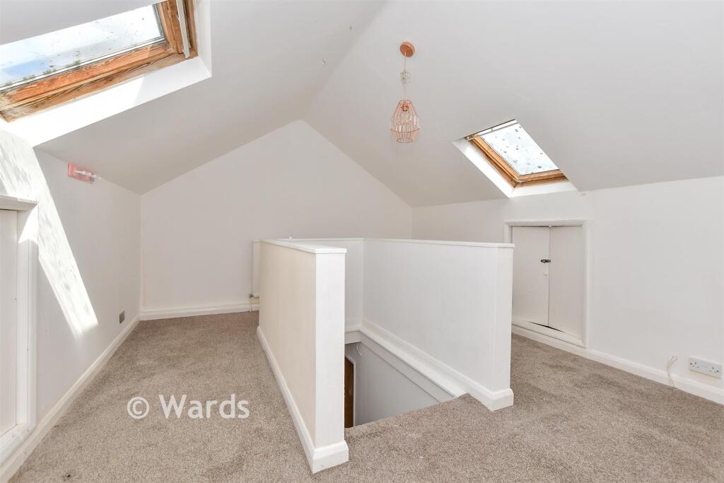 House in Hythe, Martello Lakes - View 5