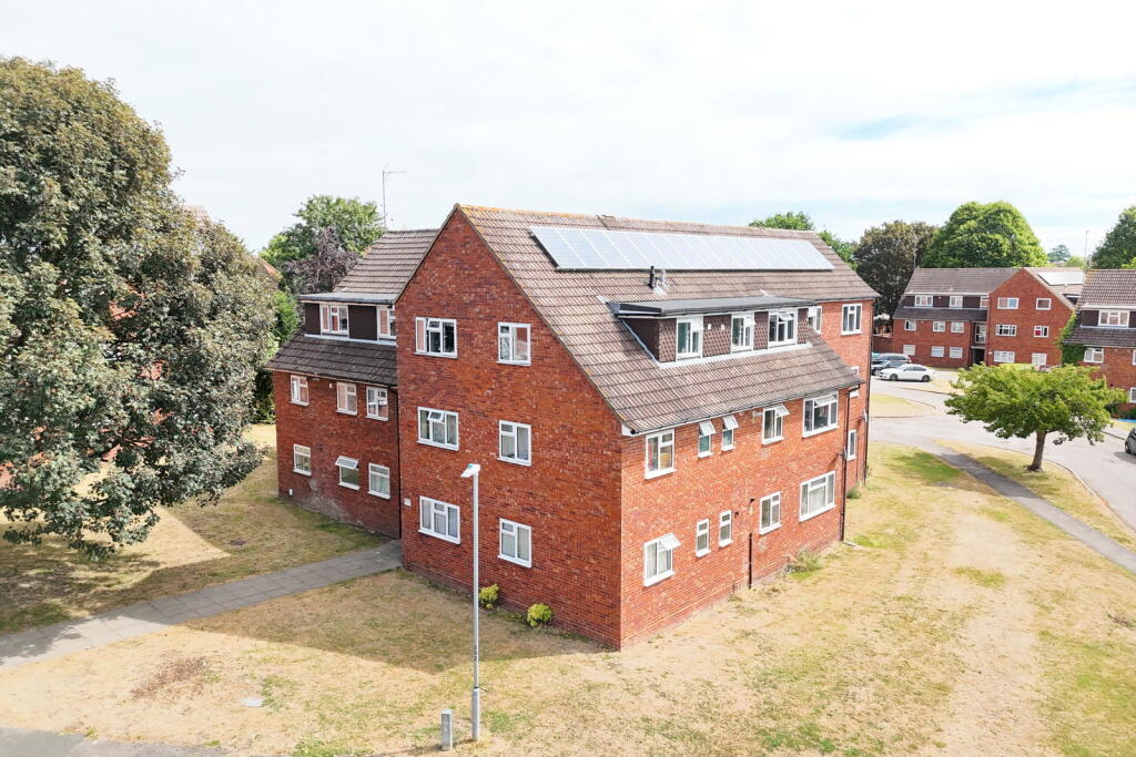 Main image of property: Lent Green Lane, Burnham, Slough, SL1