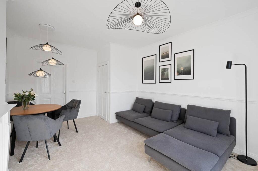 Apartment in Edinburgh - More