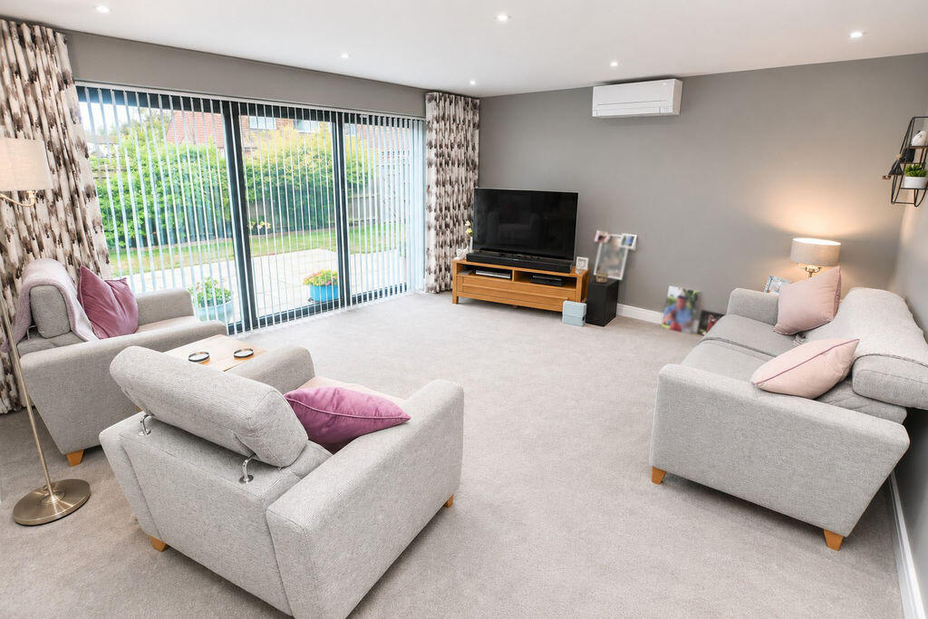 Manor Close, Maidstone - View 5