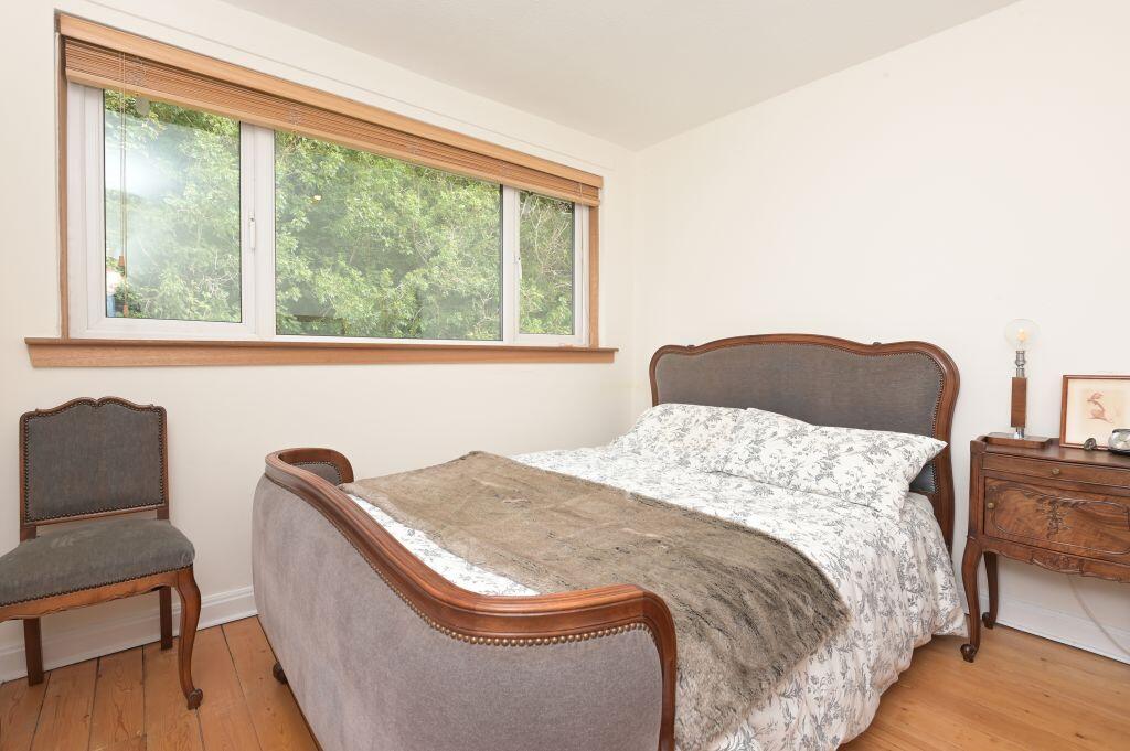 23 Buckstone Crescent, Edinburgh, EH10 6PJ photo 3