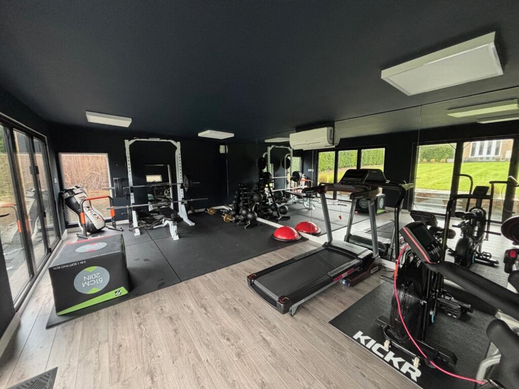 Main image of property: Glen Way, Watford, WD17