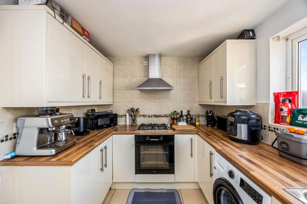 St. Cuthmans Road, Steyning, BN44 photo 3