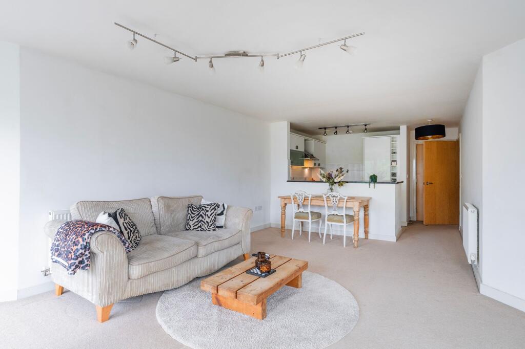 Apartment in Norwich - View 4