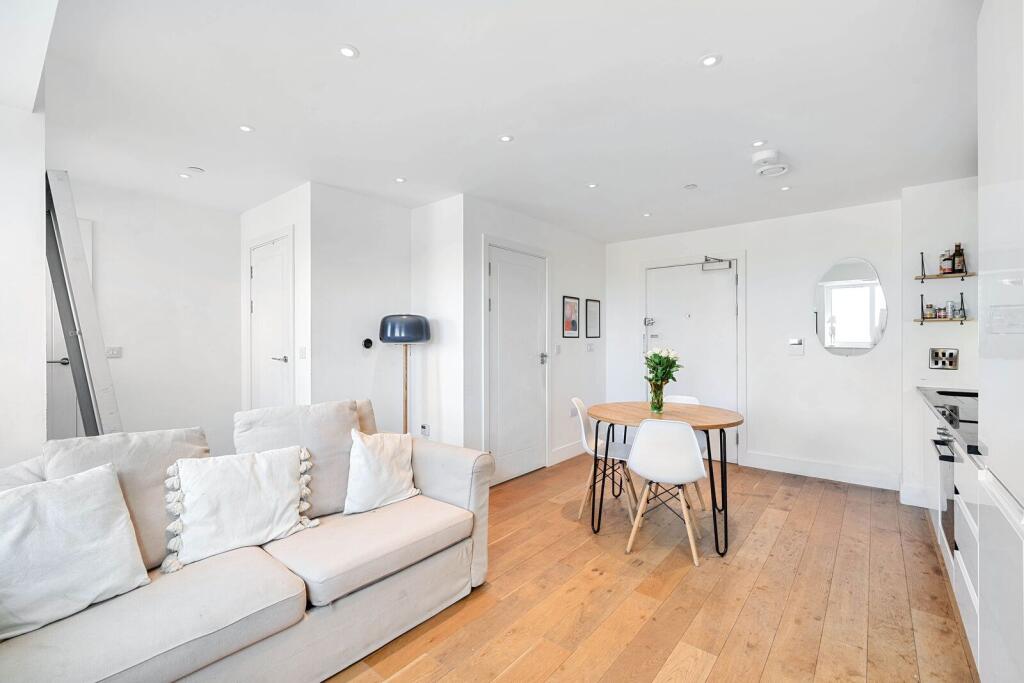 Main image of property: Edridge Road, South Croydon, CR0