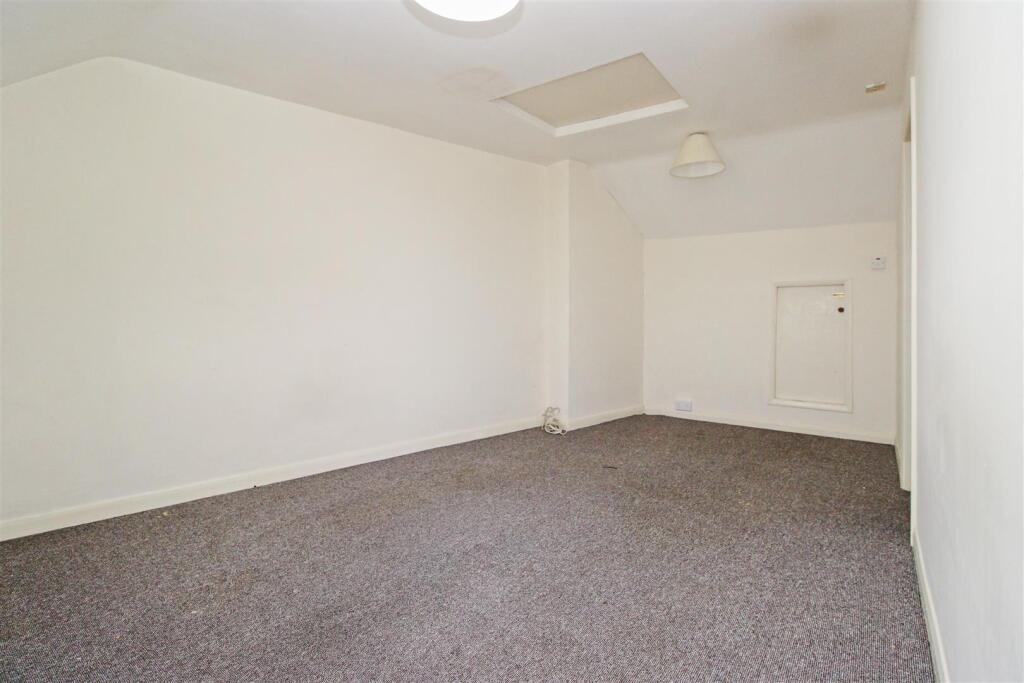 Apartment in Canterbury - More