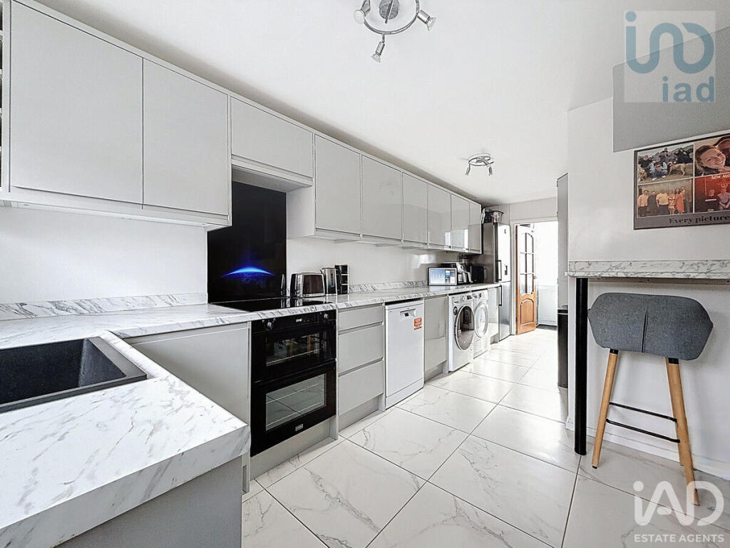 House in Harlow, Tye Green - View 2