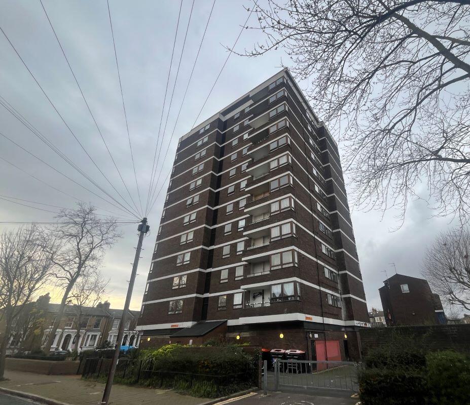 Main image of property: Flat 26 Chelsfield Point, Penshurst Road, London, E9 7DY