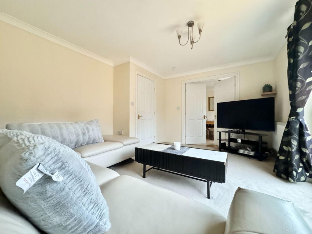 18, The Muirs, Tullibody, Alloa, FK10 2GB photo 4