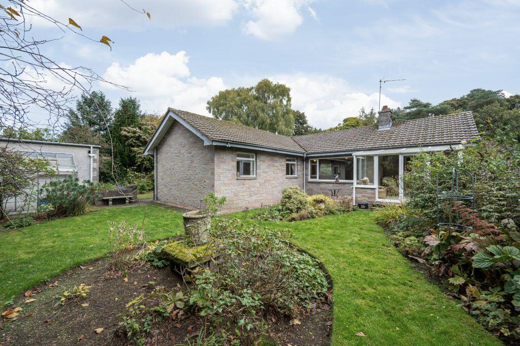 House in Kirkcaldy, Perth and Kinross - View 2