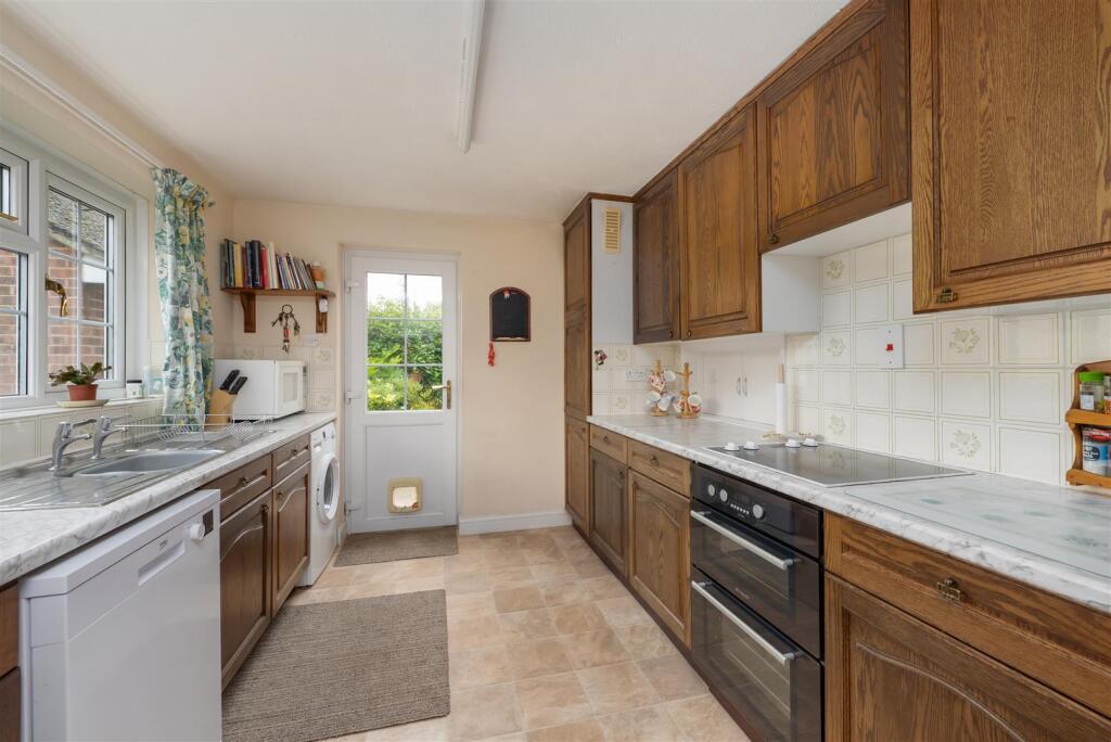 Jubilee Road, Littlebourne, Canterbury photo 3