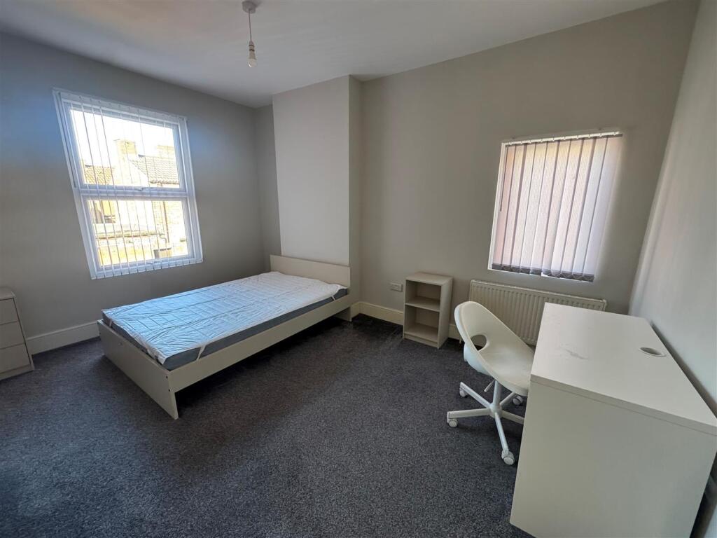House in Stockton-on-Tees - View 3