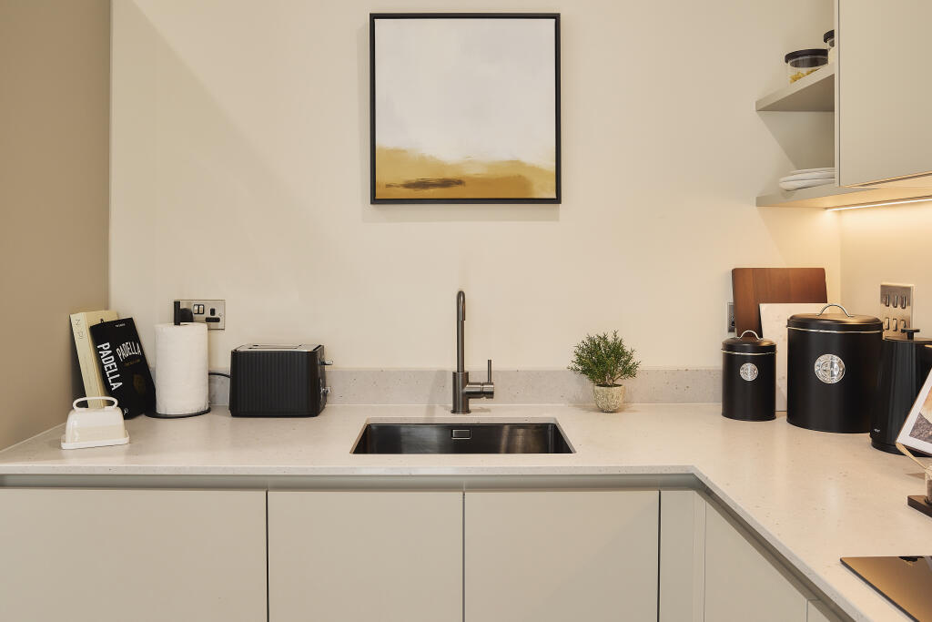 Apartment in London - View 4