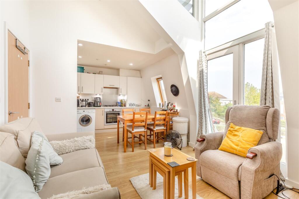 Apartment in Maidstone, Coxheath - View 4