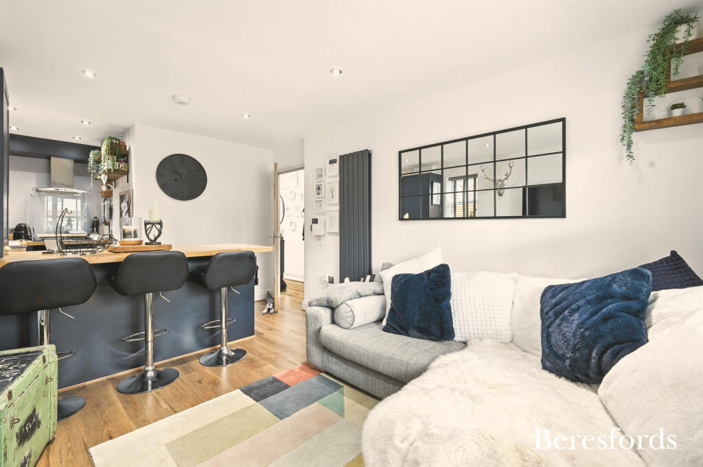 Ongar Road, Brentwood, CM15 photo 3