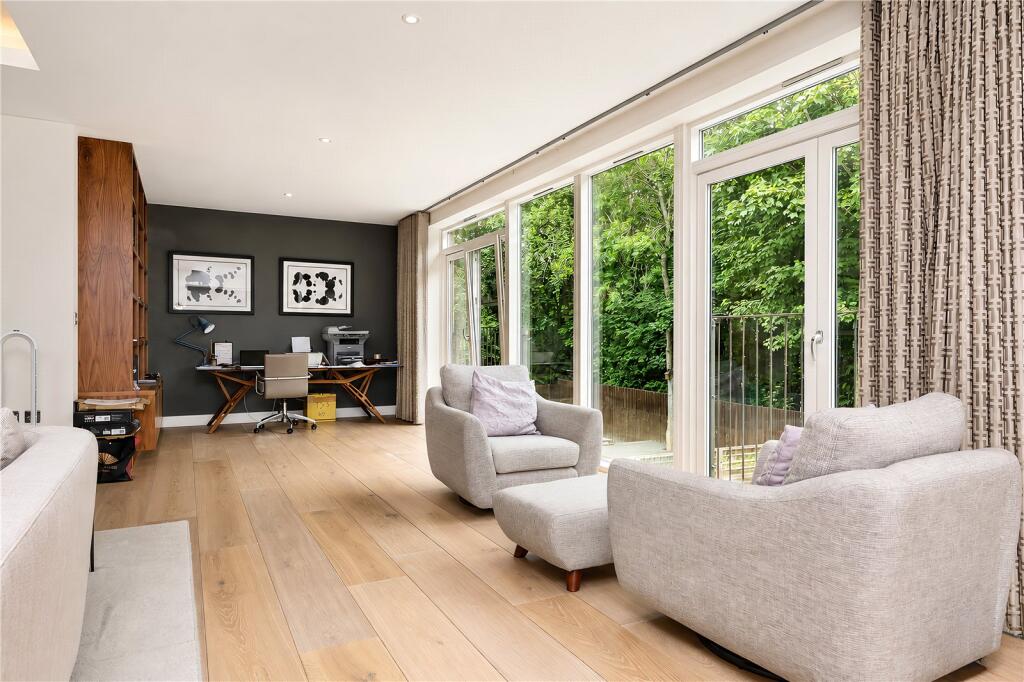House in Cambridge, Trumpington - More